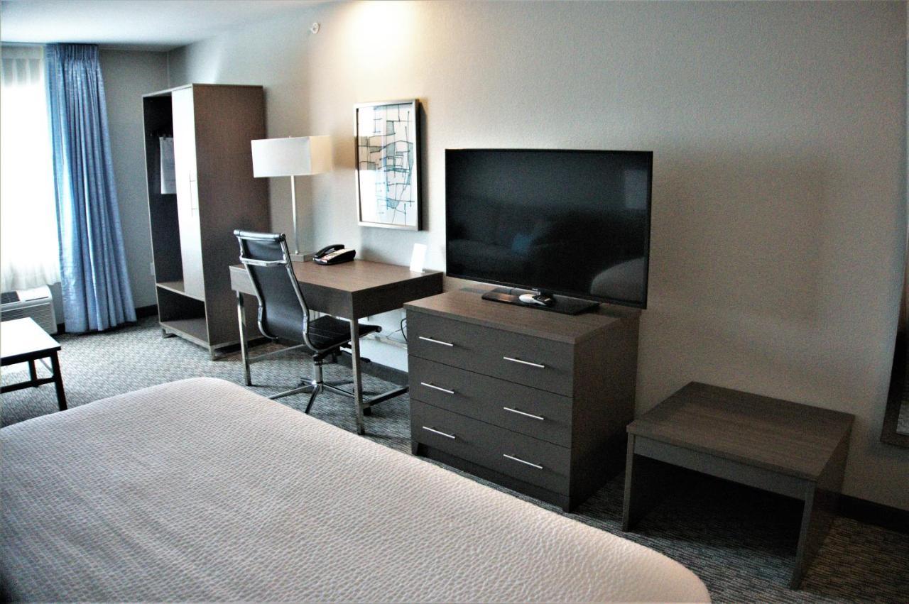 Brookstone Inn & Suites Fort Dodge Buitenkant foto