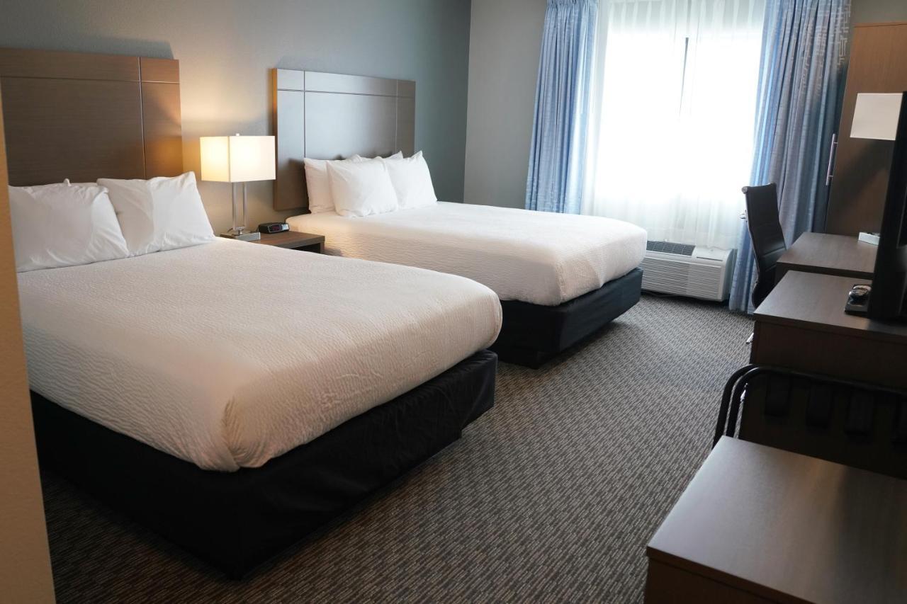 Brookstone Inn & Suites Fort Dodge Buitenkant foto
